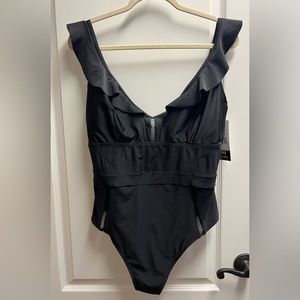 Allure by IMG NWT Black Ruffle One Piece Swimsuit 16/18
